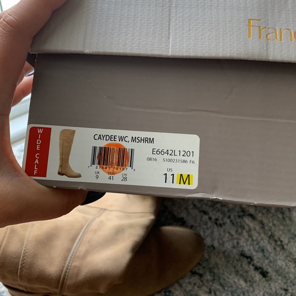 Suede tall boots - Picture 4 of 4